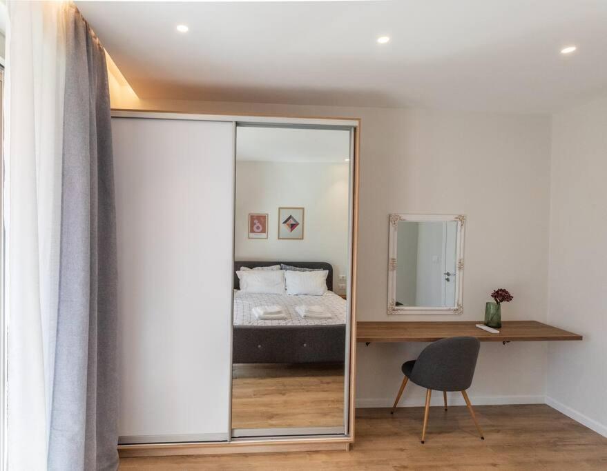Green Leaf Apartment Тирана Экстерьер фото